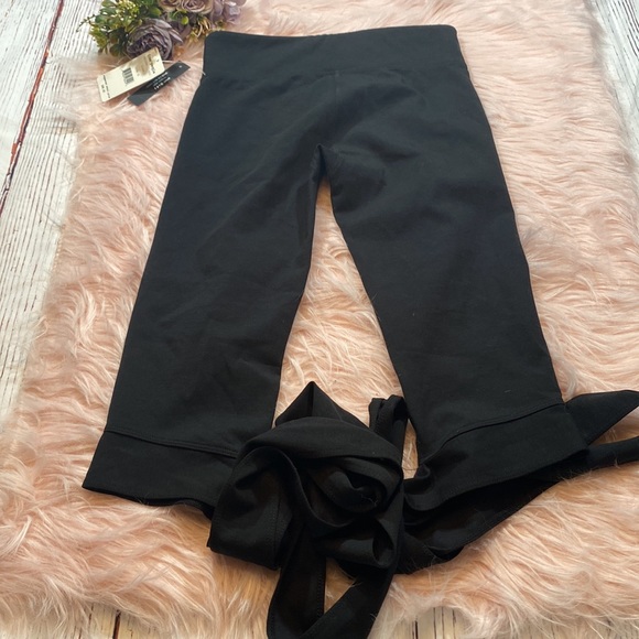 Free People Movement X Carbon38 Black Turnout Leggings sz XS - Picture 7 of 7